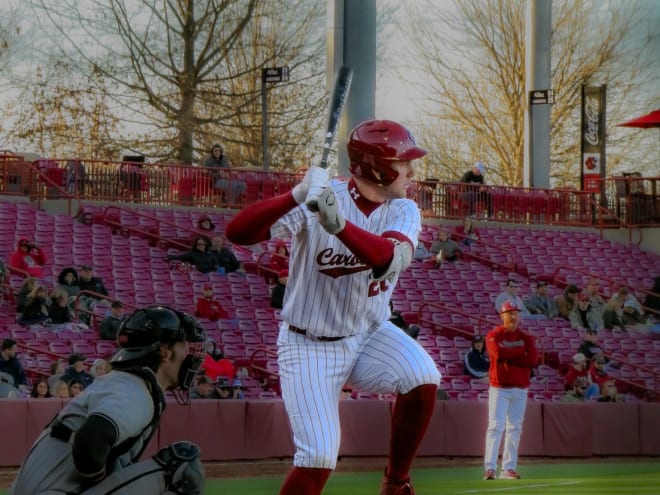 Matthew Becker dominates, Gamecocks clinch series with 6-3 win