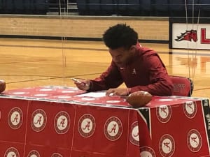 Scooby signs with Alabama 