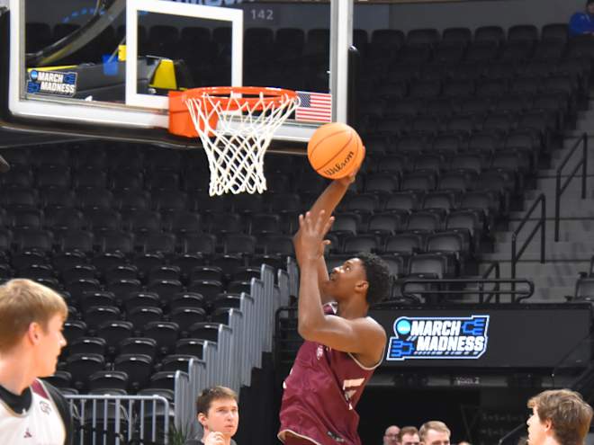 Aggies pound Bulldogs into submission, win 80-71