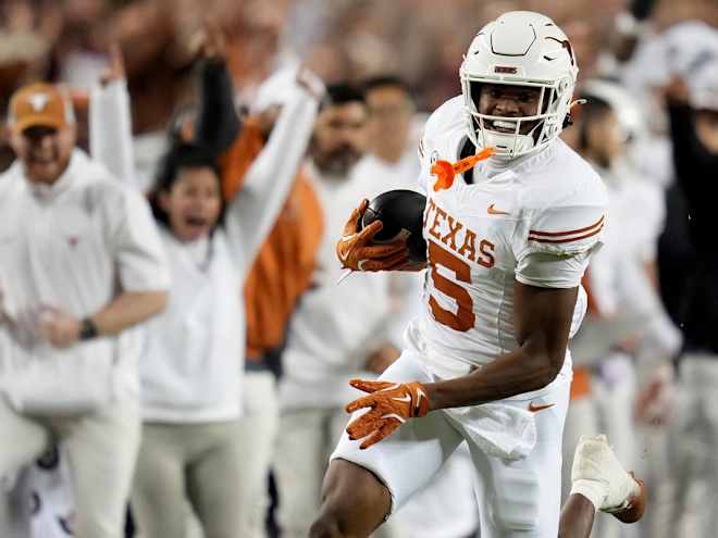Stargazing: Ranking the Elite 11 wide receiving corps in college football