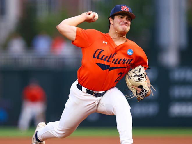 Postseason step-up for Alvarez