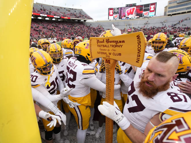 Minnesota's defense leads the way in 24-7 win over Wisconsin