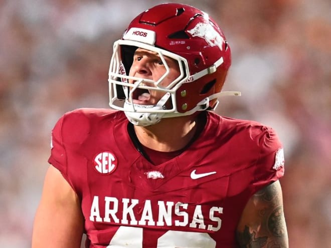 Social media reacts to Arkansas' 19-14 win over No. 4 Tennessee