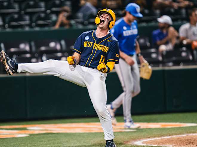 West Virginia storms back as they beat Kentucky, advance to Super Regionals