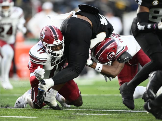 Rocket Sanders hat trick fires South Carolina past Vanderbilt, 28-7