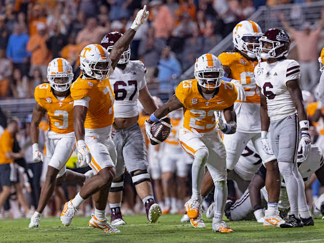 Where Tennessee football's updated win total stands for 2025 season