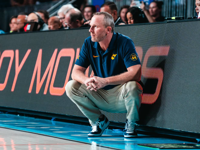 West Virginia shows trademark toughness in Battle 4 Atlantis tournament