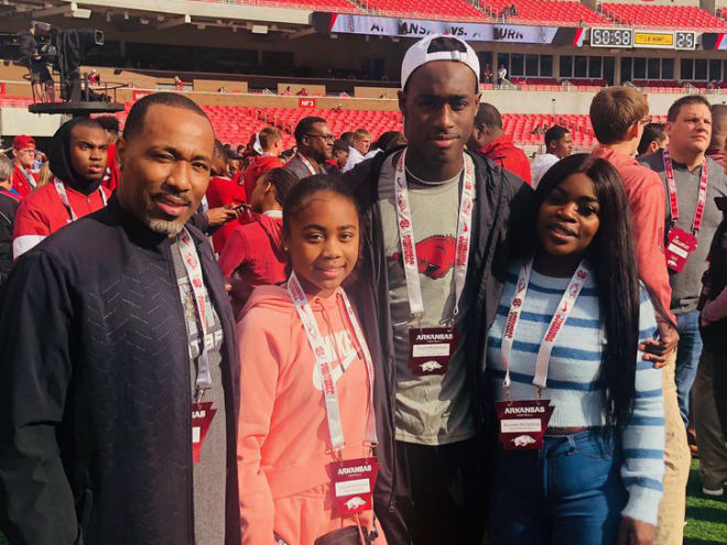 Texas 4-star DB Dwight McGlothern Recaps Arkansas Official Visit