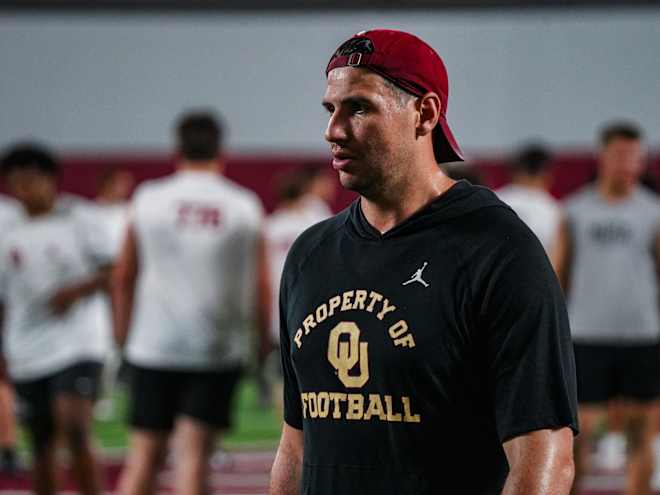 Oklahoma DE target moves up his OV date as a two-team battle takes shape