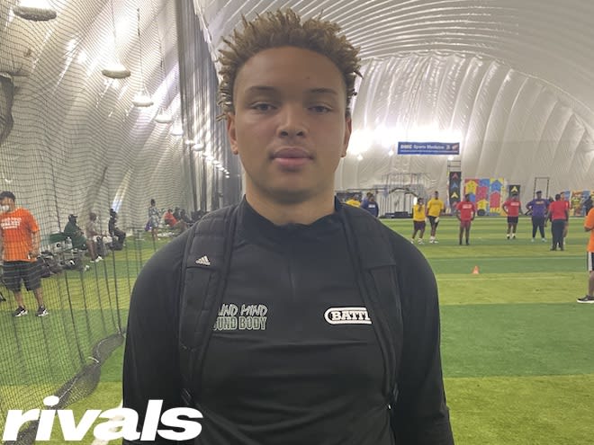 Lost season slows recruiting for LB Michael Williams