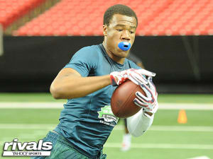 Longhorns moving up for top TE Mustapaha Muhammad