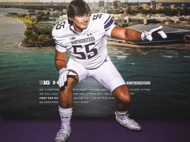 2025 Texas OL Hayden Wright commits to Northwestern