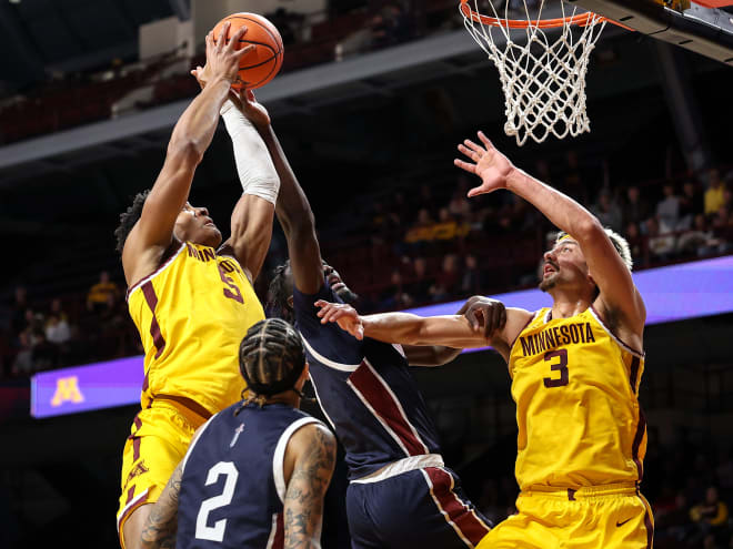 Minnesota overcomes ugly first half to defeat FDU 74-60