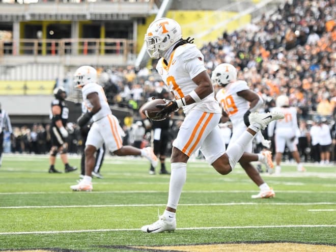 Vols’ Jermod McCoy to miss spring practice with injury