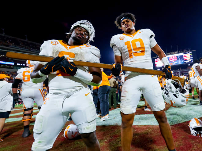 Live updates, discussion: No. 4 Tennessee at Arkansas