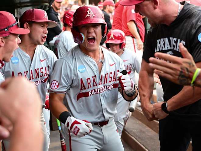 Arkansas pours it on Creighton to advance to regional final