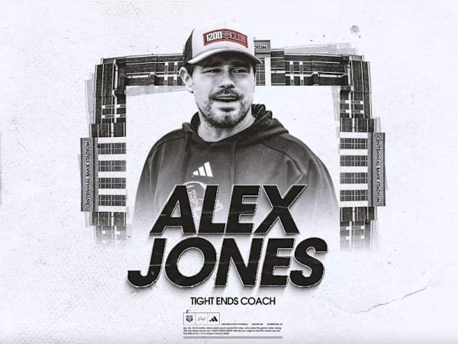 Alex Jones Elevated to Tight Ends Coach