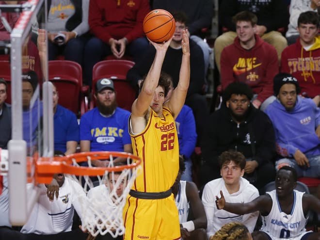 Momcilovic, Jones swap roles, key Iowa State blowout