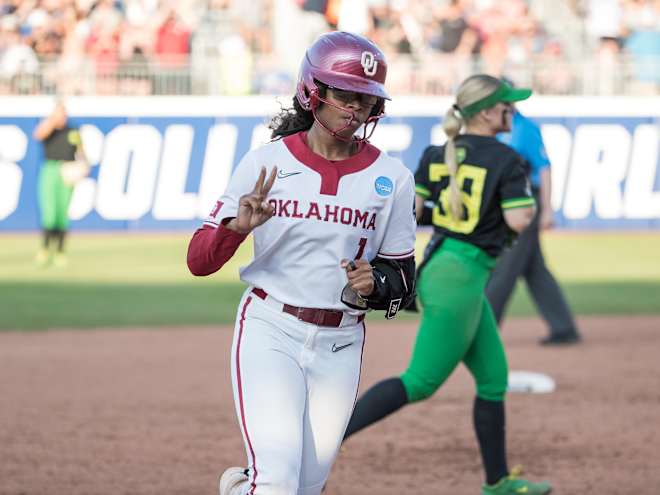 Sanders, Emerling deliver vs. Oregon to keep OU's hopes alive at WCWS