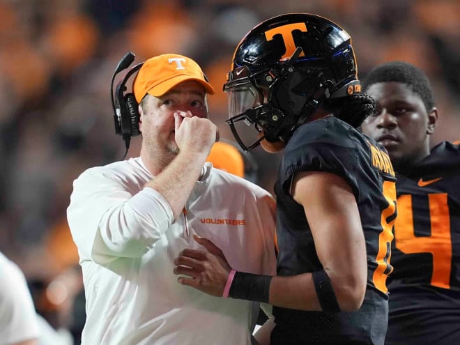 On eve of College Football Playoff rankings, Vols focused on finish