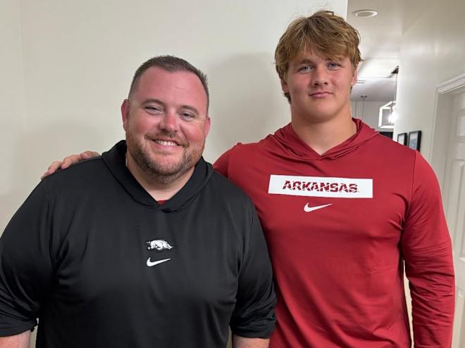 2026 OL commits to Arkansas