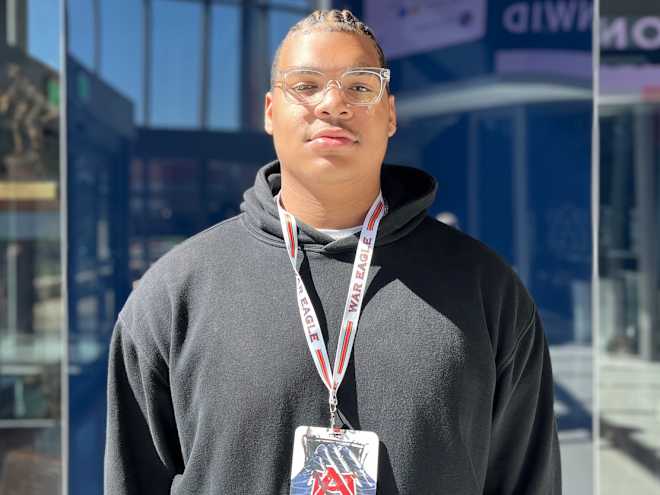 Auburn impresses OL following first visit