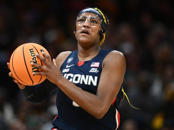 Where does Aaliyah Edwards rank among UConn’s all-time greats?