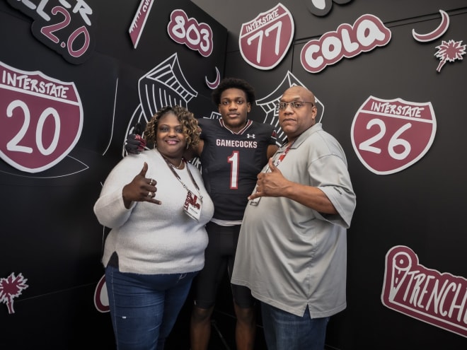 2025 three-star TE Mike Tyler flips from LSU to South Carolina