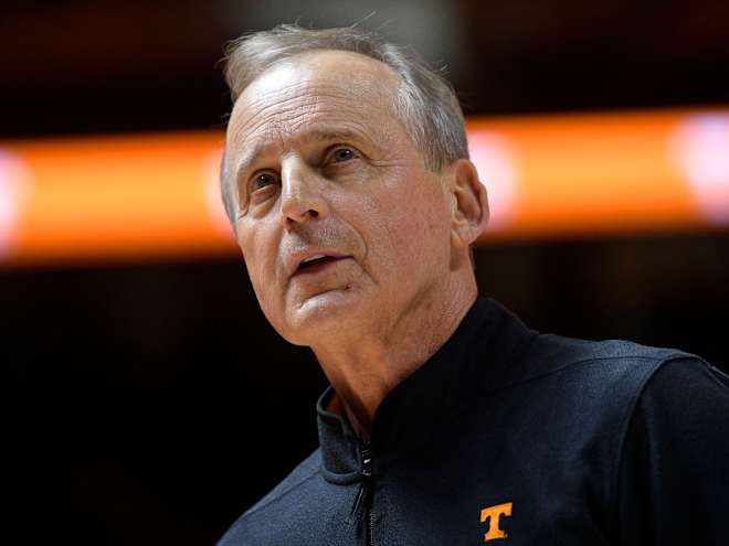 Rick Barnes and Tennessee basketball re-offer No. 2 prospect in 2027 class