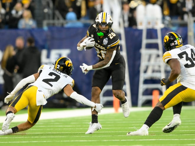 No. 19 Missouri 27, Iowa 24: Four Downs