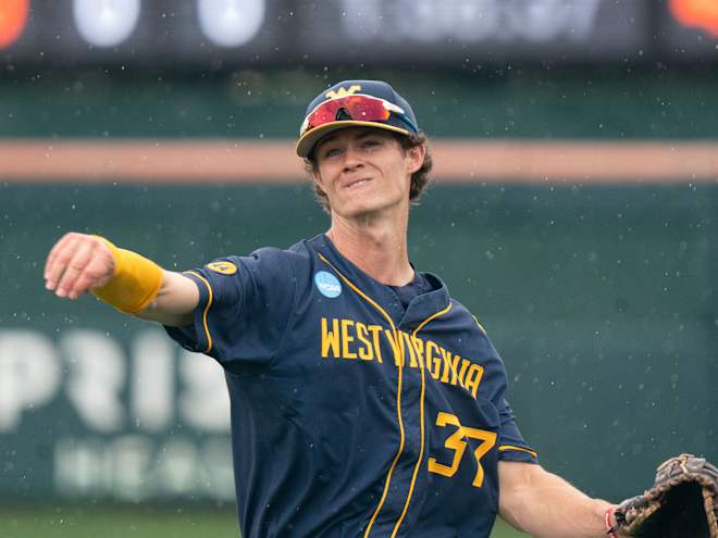 Sabins explains Lumsden starting over Hussey during the Clemson Regional