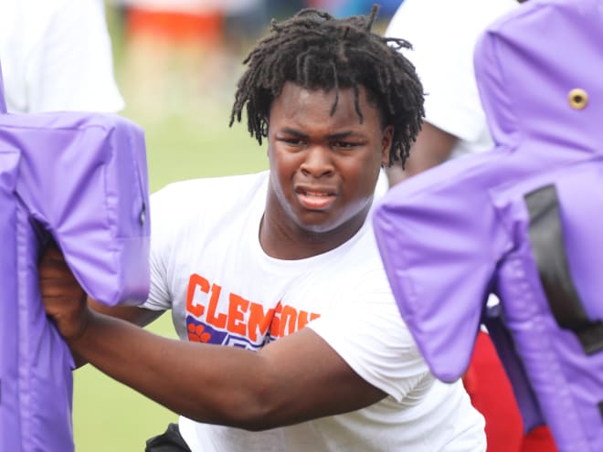 Clemson lands Georgia defensive lineman