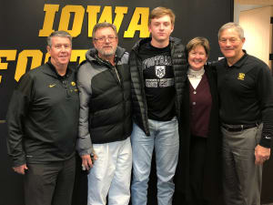 Hawkeyes land four-star QB Spencer Petras