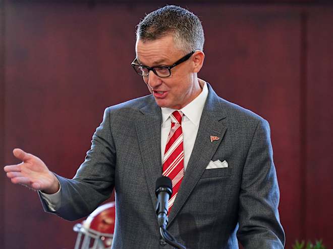 Could Alabama use private equity investment to pay players?
