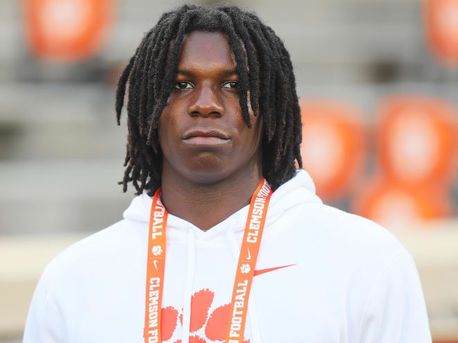 Clemson impresses new Georgia defensive end offer