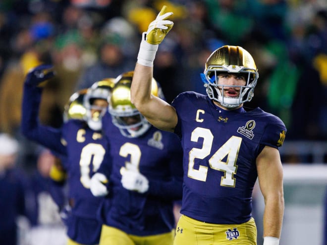 Notre Dame defense, home crowd delivers in raising bar for playoff Irish