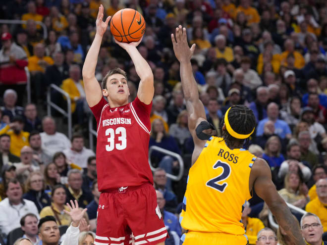 Freshman Jack Janicki Earning More Minutes off Wisconsin's Bench