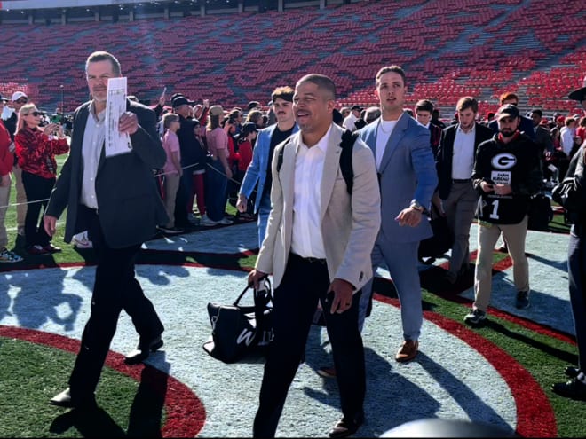 WATCH: Dawg Walk ahead of UMass