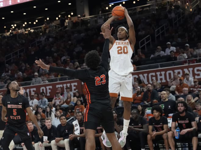 Hoops Analysis: Tre Johnson dominates as Texas preps for SEC gauntlet