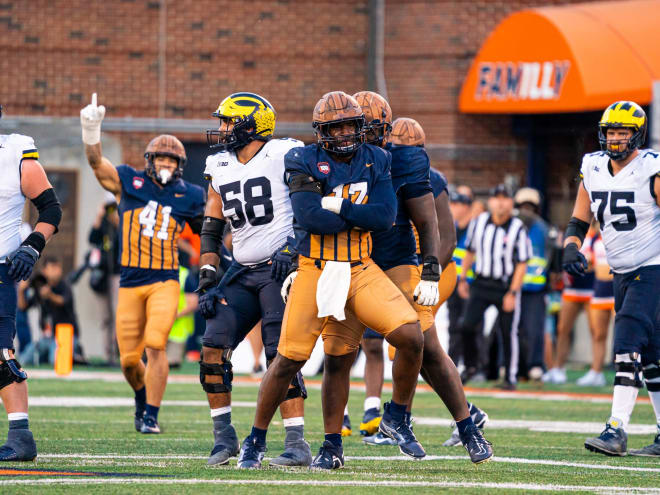 Jacas sparks Illini defense in win over Michigan