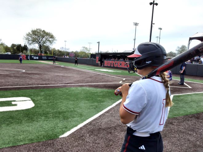 Softball Tops Monmouth in Final Home Game of Season