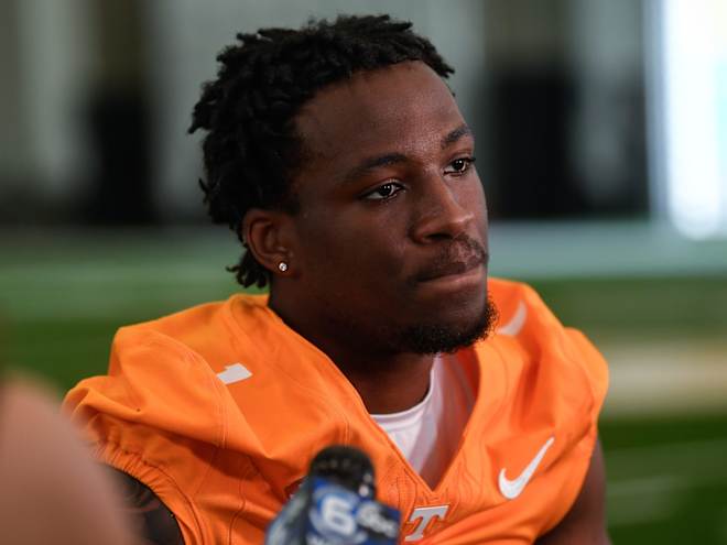 Tennessee football DB Rickey Gibson III donates thousands to high school