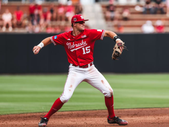 BSB: Florida 5, Nebraska 2 – Huskers fall in first game of NCAA Tournament