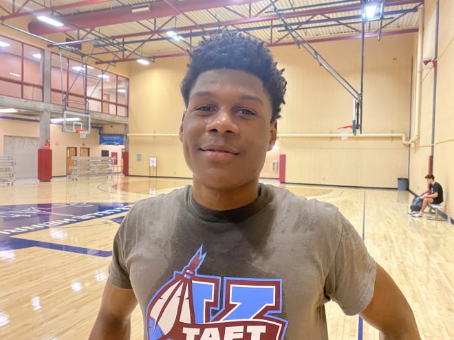 COMMIT:  Illinois lands prep school wing AJ Storr