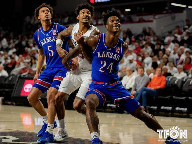 No. 11 Kansas hands Bearcats 4th straight loss, 54-40