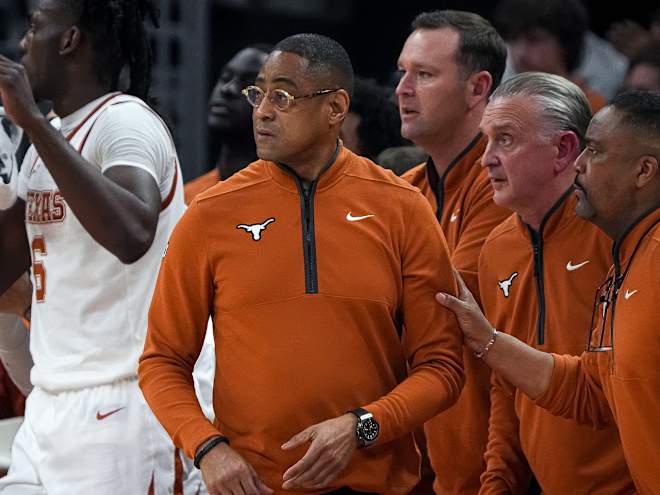 Hoops Instant Analysis: Bubble bursts in Austin after loss to Georgia