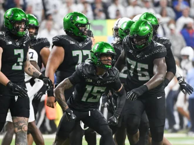 Oregon outlasts Penn State to win Big Ten Championship Game 45-37