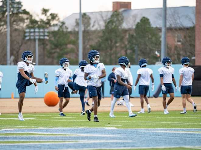 Media Gets Quick Glimpse at Carolina's Practice