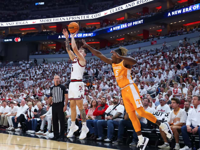 Louisville Falls to No. 12 Tennessee