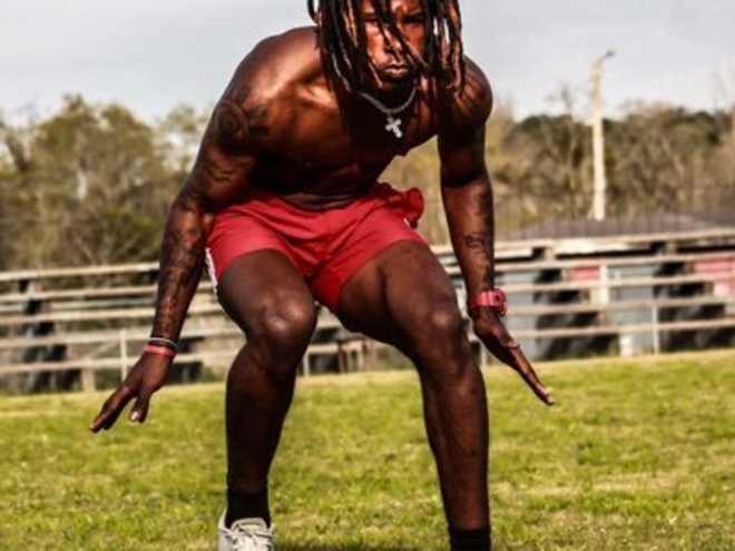 Alabama DB JT Barlow inching toward three official visits